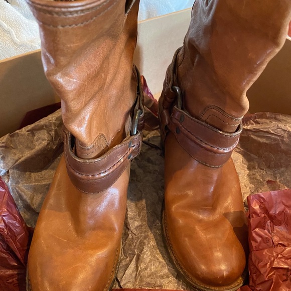 Frye Boots - Picture 4 of 7